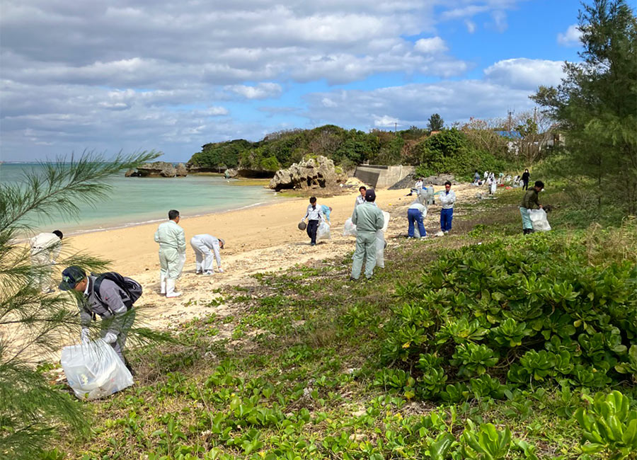海岸清掃活の様子2